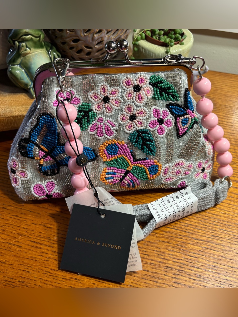 NEW America & Beyond BEADED HANDBAG kisslock BUTTERFLIES flowers PINK/SILVER - Picture 2 of 11